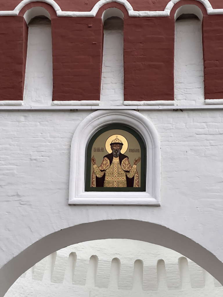 Образ равноапостольного великого князя Владимира Кутафьи башни Московского Кремля (воссоздан в 2023 году).jpg Образ равноапостольного великого князя Владимира Кутафьи башни Московского Кремля (воссоздан в 2023 году).jpg